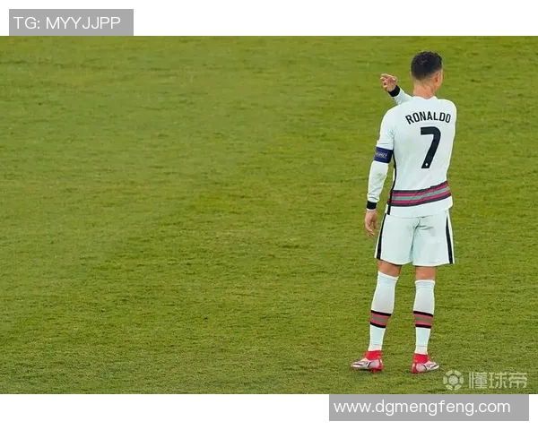 中国足球球星炮哥激情四射的赛场表现及背后的励志故事