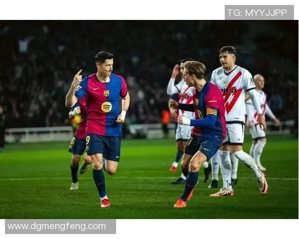 巴萨球星加盟五人制足球赛场 展现精湛技艺与无畏拼搏精神