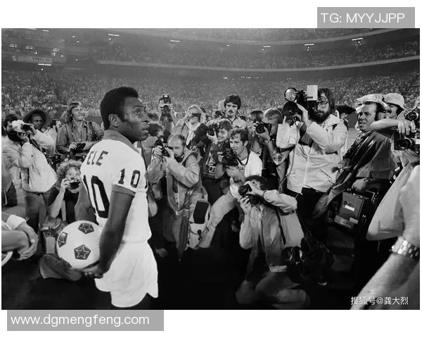 贝利：足球历史中的传奇之星与最帅球员之一的风采