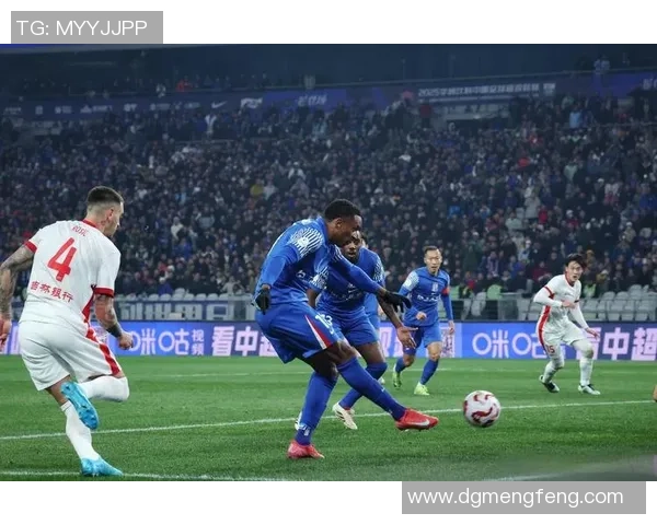 上海足球明星汇聚新中心 助力中国足球未来发展与国际化提升